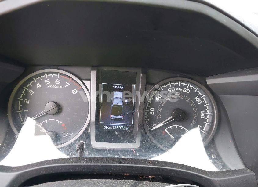 Photo 7 of 2018 Toyota Tacoma TRD OFF ROAD (VIN 3TMCZ5AN7JM159994)