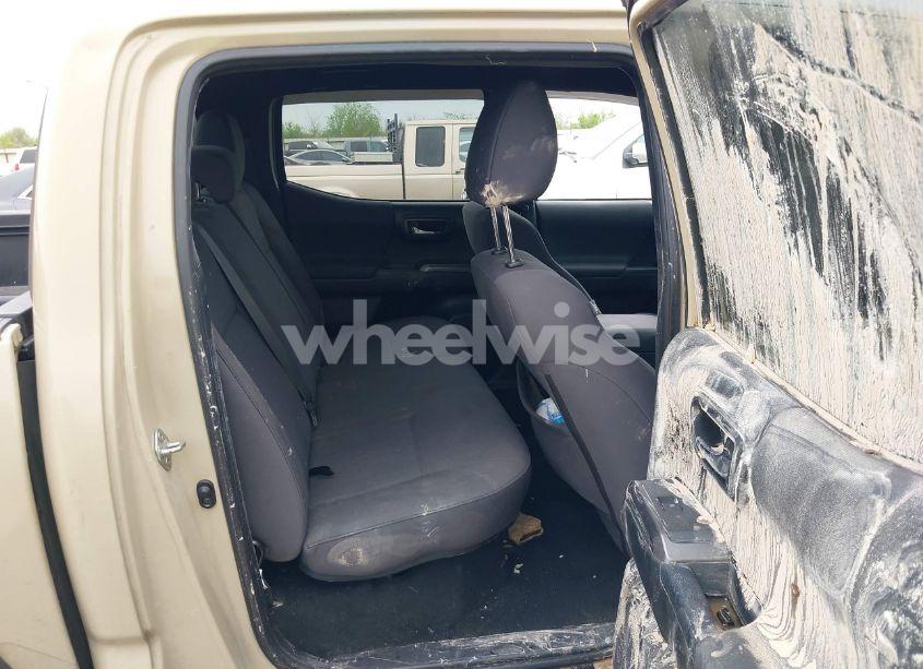 Photo 8 of 2018 Toyota Tacoma TRD OFF ROAD (VIN 3TMCZ5AN7JM159994)