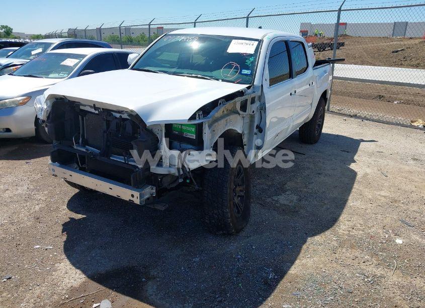 Photo 2 of 2019 Toyota Tacoma SR V6 (VIN 3TMCZ5AN7KM251771)