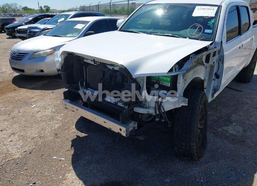 Photo 6 of 2019 Toyota Tacoma SR V6 (VIN 3TMCZ5AN7KM251771)