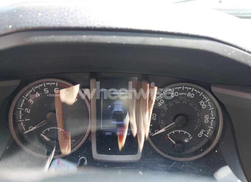 Photo 15 of 2020 Toyota Tacoma (VIN 3TMCZ5AN7LM308553)