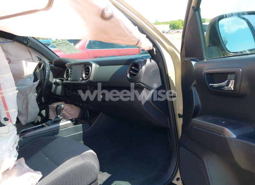 Photo 5 of 2020 Toyota Tacoma (VIN 3TMCZ5AN7LM308553)