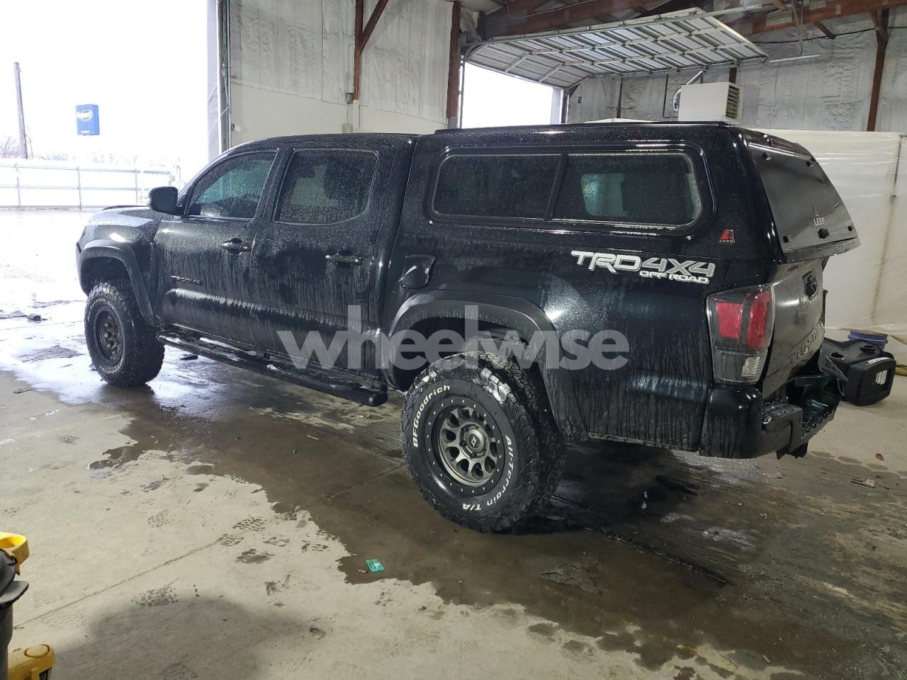 Photo 2 of 2020 TOYOTA TACOMA DOUBLE CAB (VIN 3TMCZ5AN7LM320329)