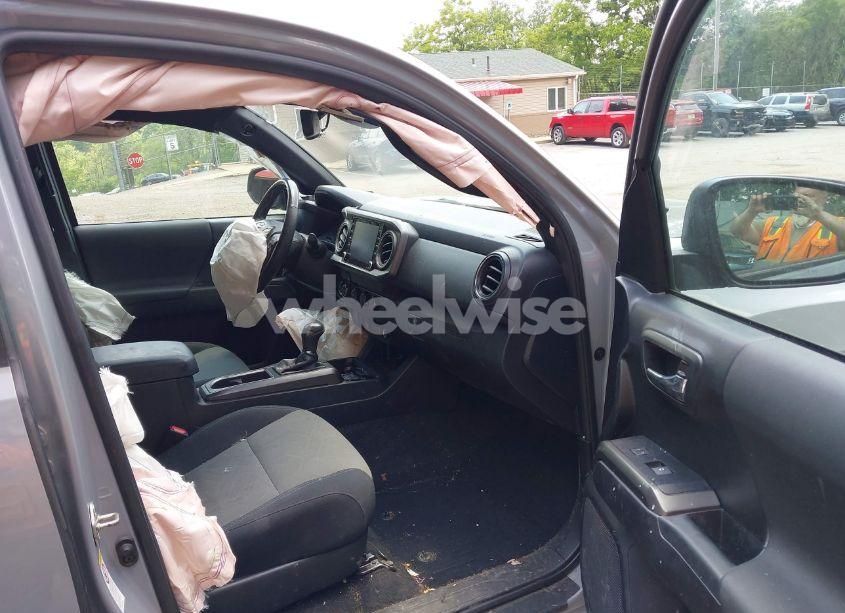 Photo 5 of 2020 Toyota Tacoma TRD OFF-ROAD (VIN 3TMCZ5AN7LM341505)