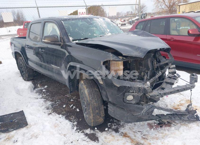 2022 Toyota Tacoma SR5 V6 (VIN 3TMCZ5AN7NM467401) main photo