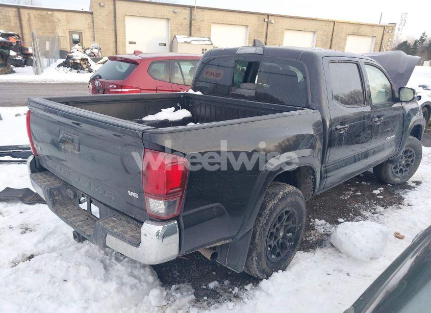 Photo 4 of 2022 Toyota Tacoma SR5 V6 (VIN 3TMCZ5AN7NM467401)