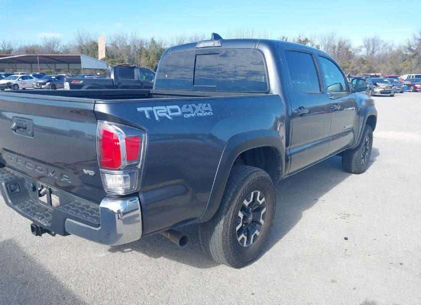 Photo 4 of 2022 Toyota Tacoma TRD OFF ROAD (VIN 3TMCZ5AN7NM499202)