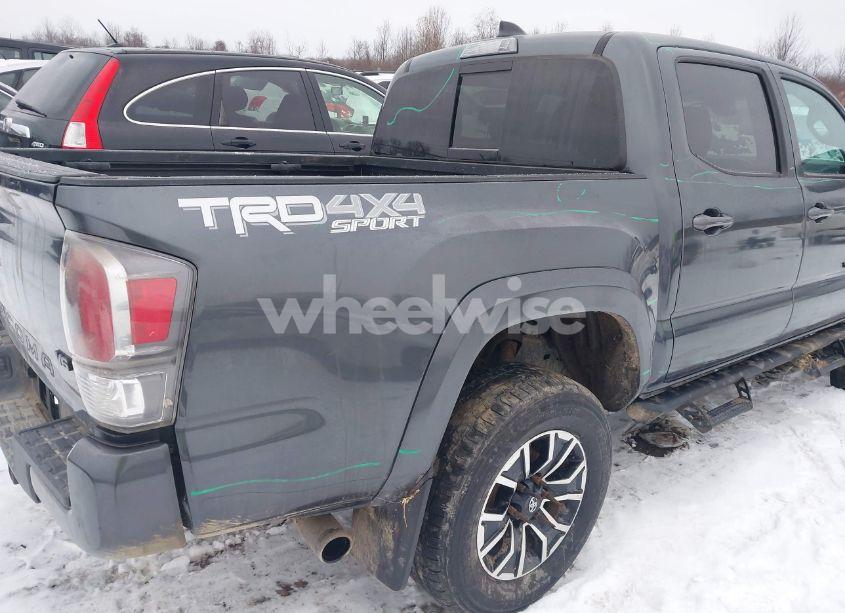 Photo 12 of 2022 Toyota Tacoma (VIN 3TMCZ5AN7NM524812)