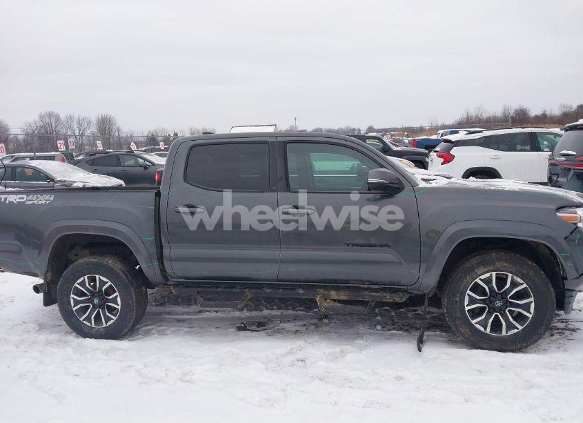 Photo 14 of 2022 Toyota Tacoma (VIN 3TMCZ5AN7NM524812)