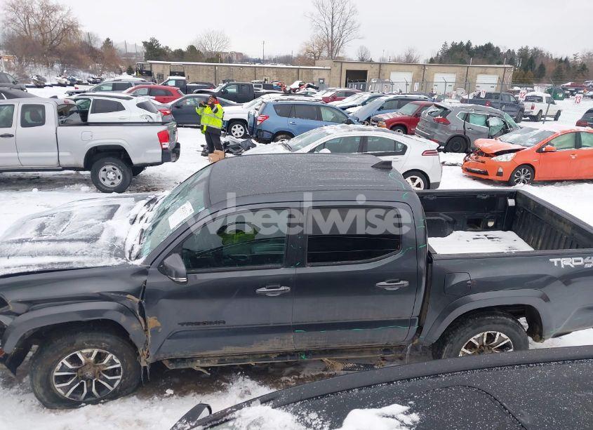 Photo 15 of 2022 Toyota Tacoma (VIN 3TMCZ5AN7NM524812)