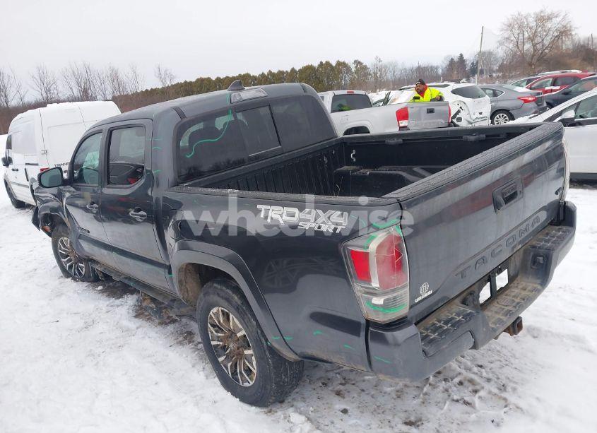 Photo 3 of 2022 Toyota Tacoma (VIN 3TMCZ5AN7NM524812)