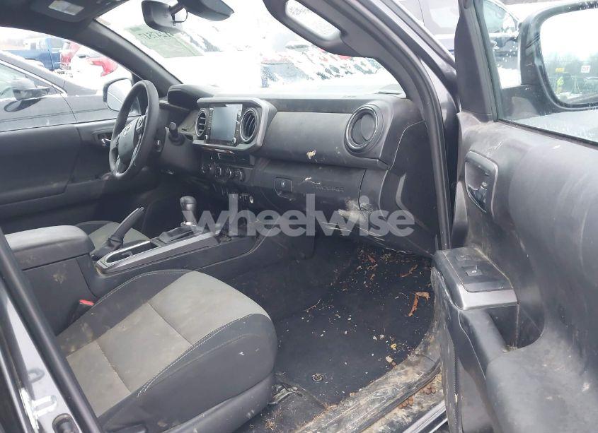Photo 5 of 2022 Toyota Tacoma (VIN 3TMCZ5AN7NM524812)