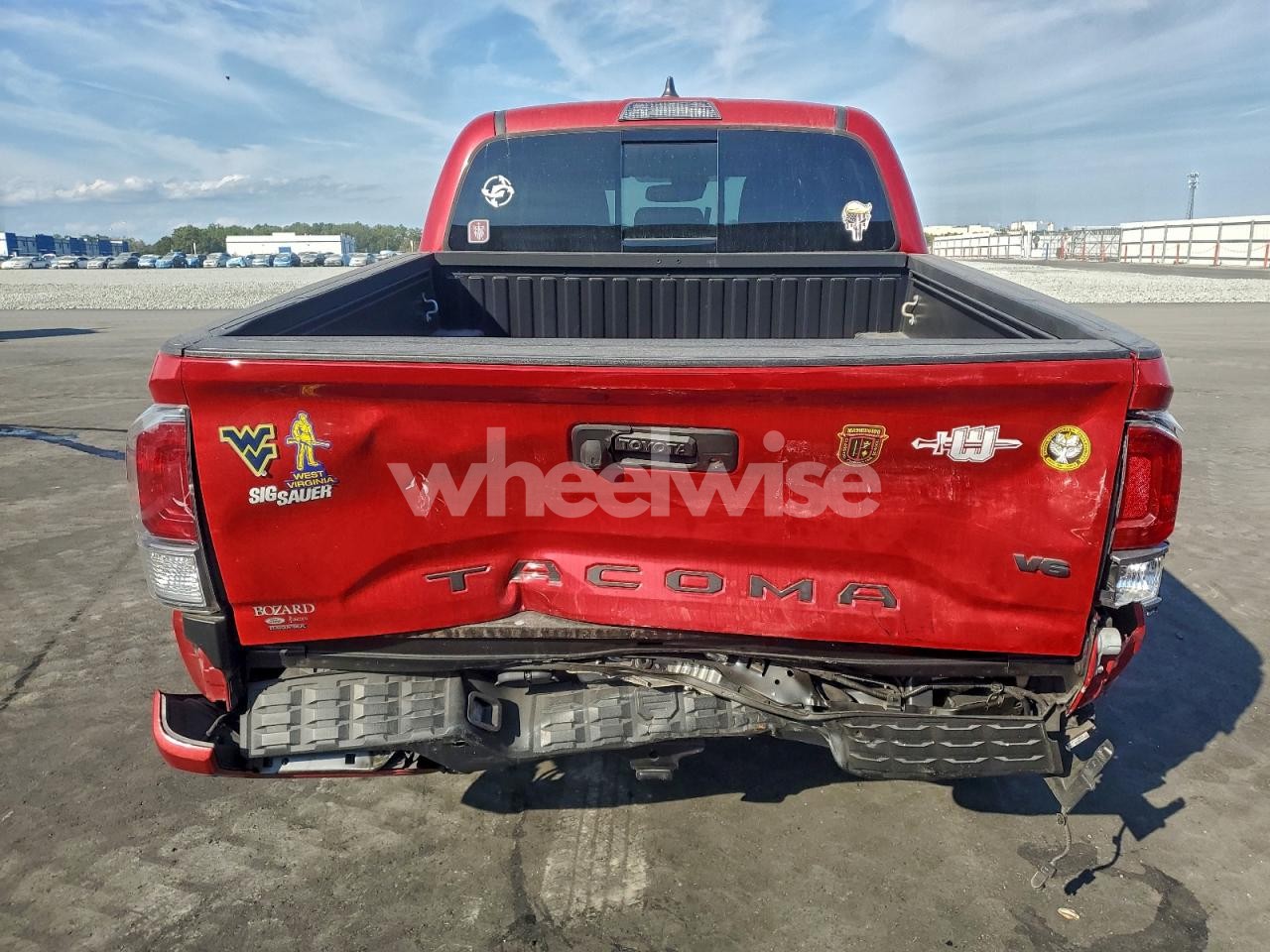 Photo 6 of 2023 TOYOTA TACOMA DOUBLE CAB (VIN 3TMCZ5AN7PM556310)