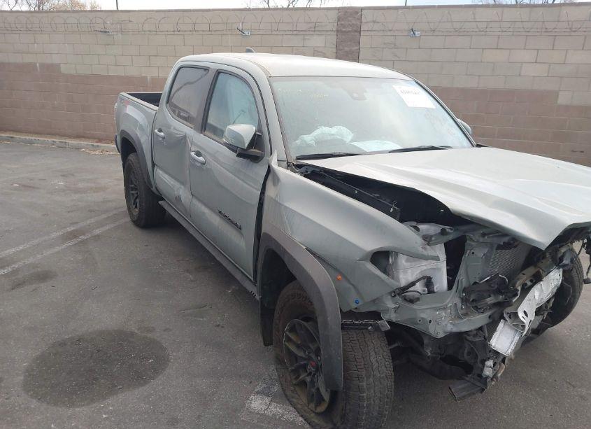 2023 Toyota Tacoma TRD OFF ROAD (VIN 3TMCZ5AN7PM556386) main photo