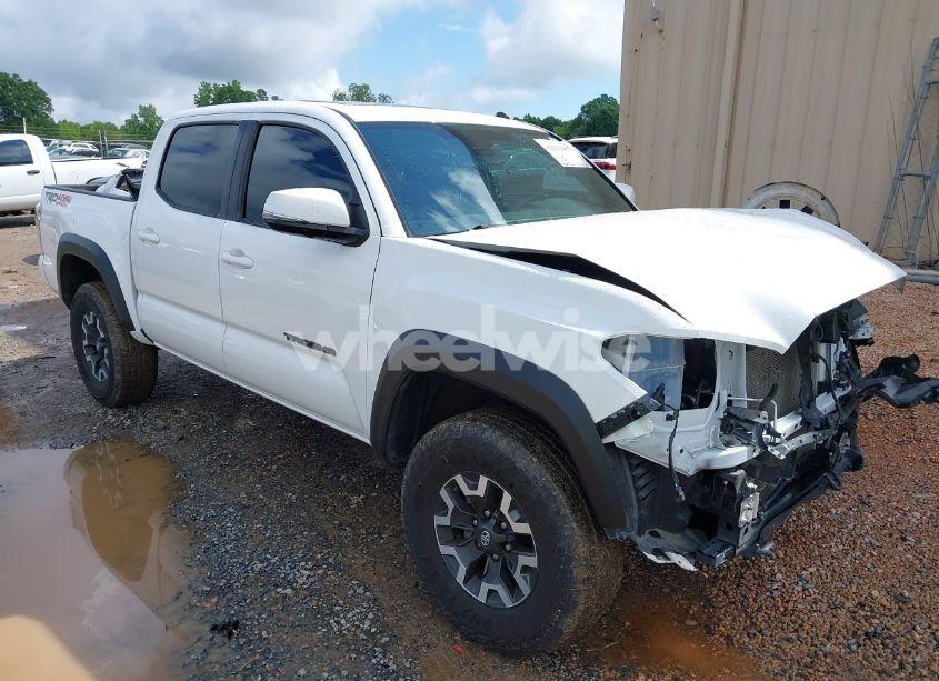 2023 Toyota Tacoma TRD OFF ROAD (VIN 3TMCZ5AN7PM639378) main photo
