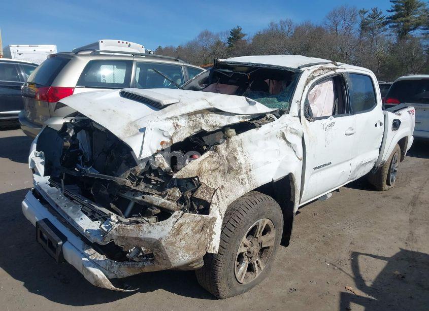 Photo 2 of 2017 Toyota Tacoma TRD SPORT (VIN 3TMCZ5AN8HM064886)