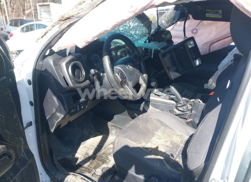 Photo 5 of 2017 Toyota Tacoma TRD SPORT (VIN 3TMCZ5AN8HM064886)