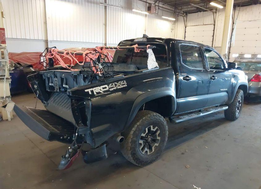 Photo 4 of 2017 Toyota Tacoma TRD OFF ROAD (VIN 3TMCZ5AN8HM076391)