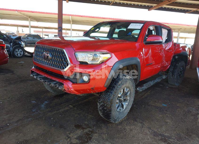 Photo 2 of 2018 Toyota Tacoma TRD OFF ROAD (VIN 3TMCZ5AN8JM141486)
