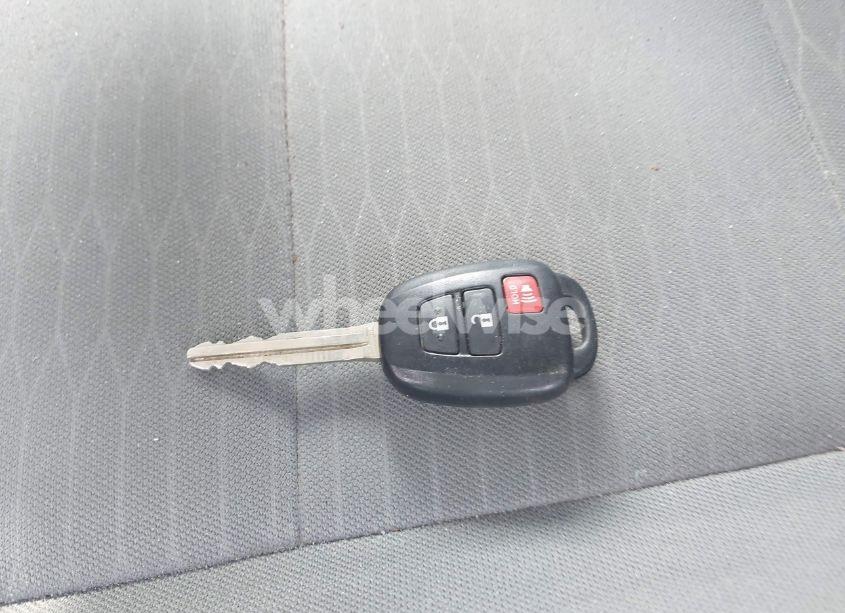 Photo 11 of 2018 Toyota Tacoma SR5 V6 (VIN 3TMCZ5AN8JM144064)