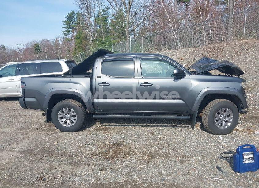 Photo 13 of 2018 Toyota Tacoma SR5 V6 (VIN 3TMCZ5AN8JM144064)