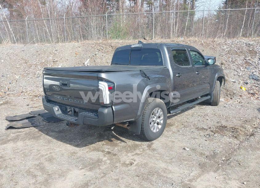 Photo 4 of 2018 Toyota Tacoma SR5 V6 (VIN 3TMCZ5AN8JM144064)