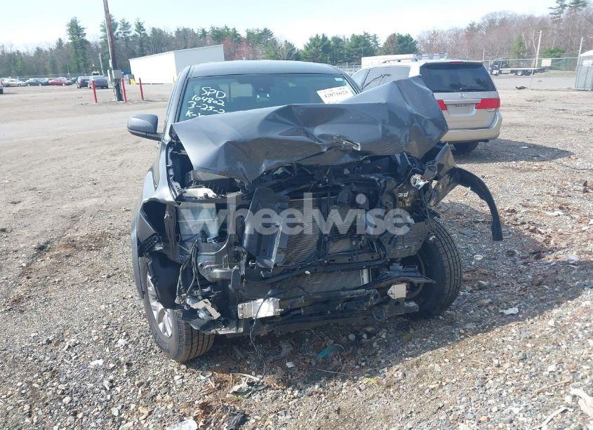 Photo 6 of 2018 Toyota Tacoma SR5 V6 (VIN 3TMCZ5AN8JM144064)