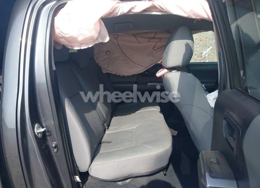 Photo 8 of 2018 Toyota Tacoma SR5 V6 (VIN 3TMCZ5AN8JM144064)