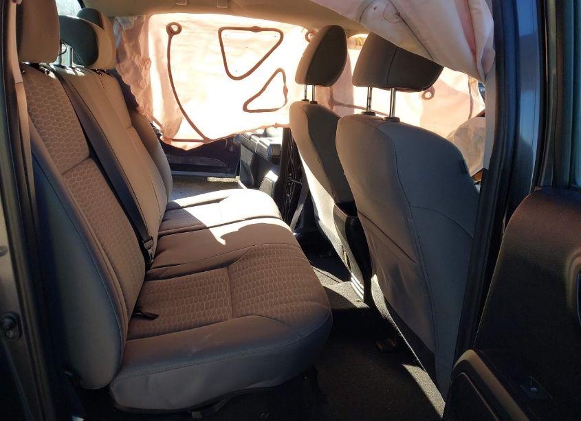 Photo 8 of 2018 Toyota Tacoma SR V6 (VIN 3TMCZ5AN8JM161706)