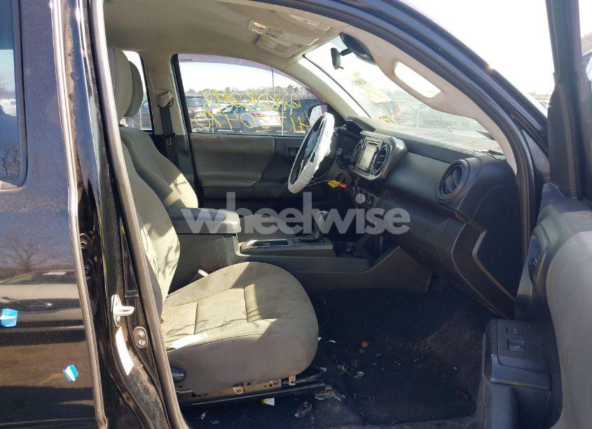 Photo 5 of 2018 Toyota Tacoma SR V6 (VIN 3TMCZ5AN8JM186525)