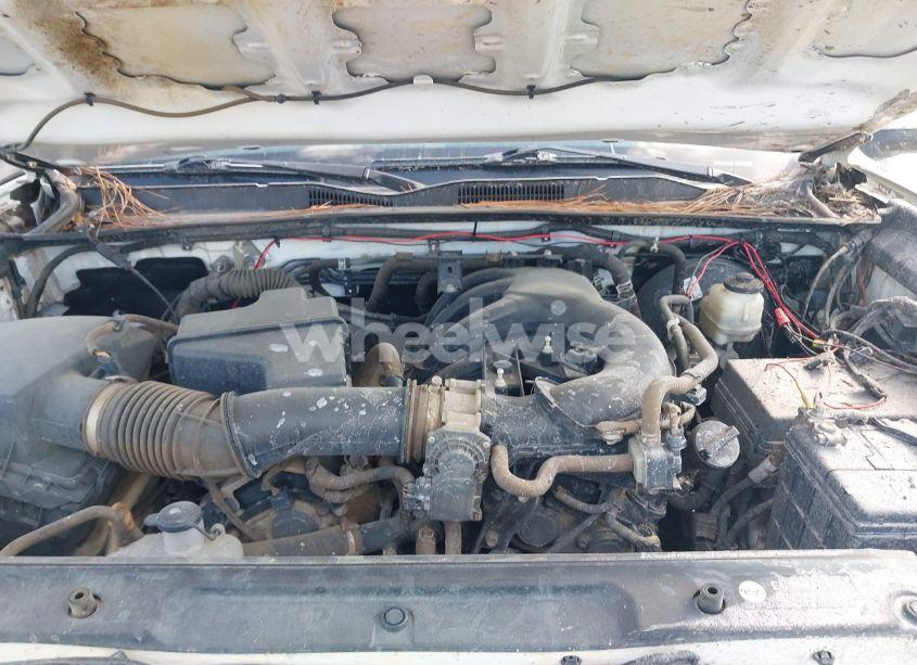 Photo 10 of 2019 Toyota Tacoma SR5 V6 (VIN 3TMCZ5AN8KM198921)