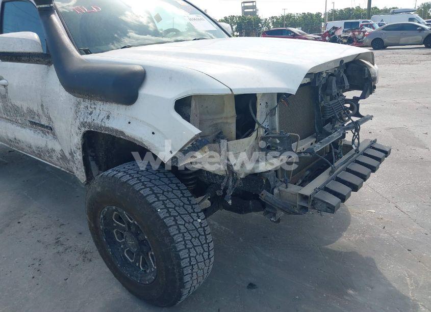 Photo 13 of 2019 Toyota Tacoma SR5 V6 (VIN 3TMCZ5AN8KM198921)