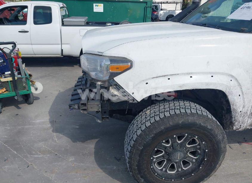 Photo 14 of 2019 Toyota Tacoma SR5 V6 (VIN 3TMCZ5AN8KM198921)