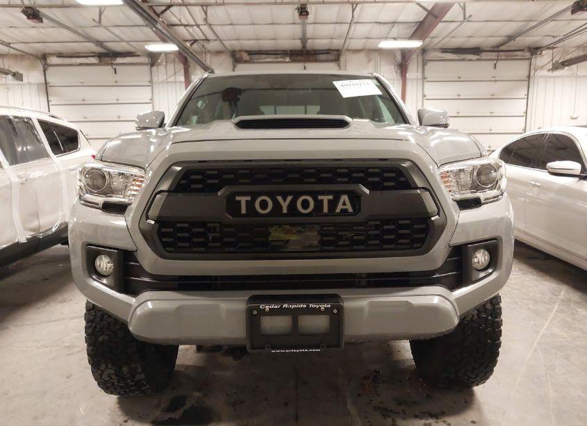 Photo 13 of 2019 Toyota Tacoma TRD SPORT (VIN 3TMCZ5AN8KM253660)