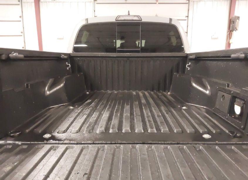 Photo 18 of 2019 Toyota Tacoma TRD SPORT (VIN 3TMCZ5AN8KM253660)