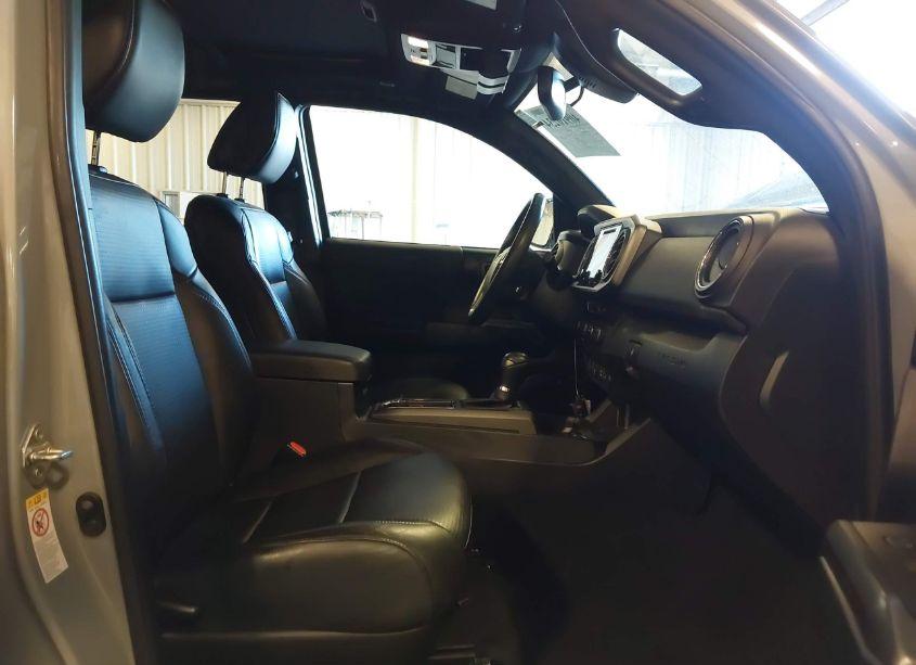 Photo 5 of 2019 Toyota Tacoma TRD SPORT (VIN 3TMCZ5AN8KM253660)
