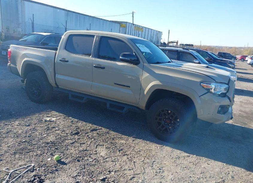 2019 Toyota Tacoma TRD SPORT (VIN 3TMCZ5AN8KM261127) main photo