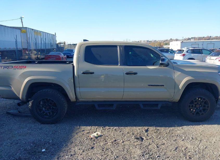 Photo 13 of 2019 Toyota Tacoma TRD SPORT (VIN 3TMCZ5AN8KM261127)