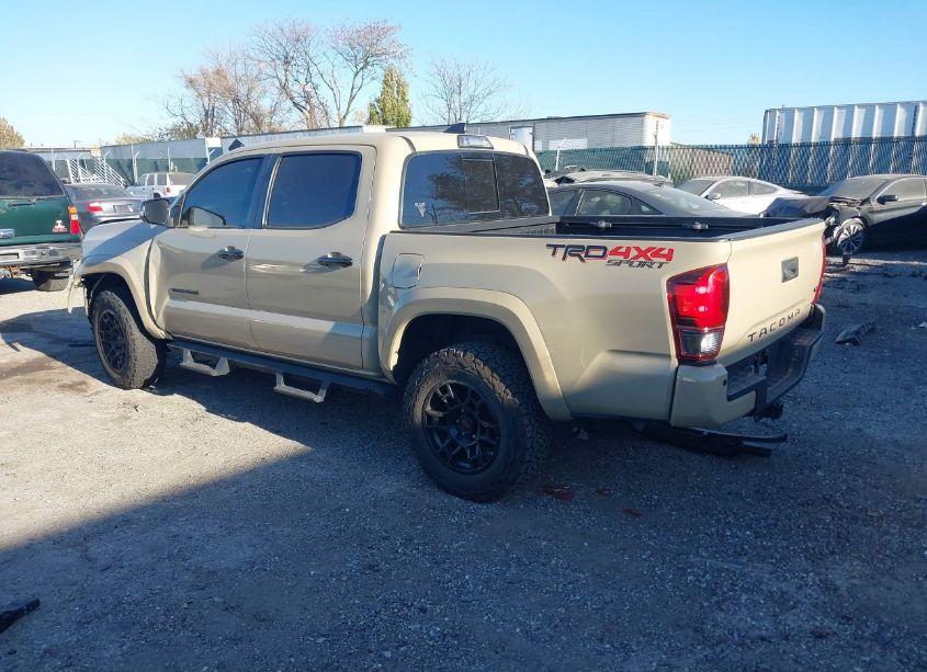 Photo 3 of 2019 Toyota Tacoma TRD SPORT (VIN 3TMCZ5AN8KM261127)