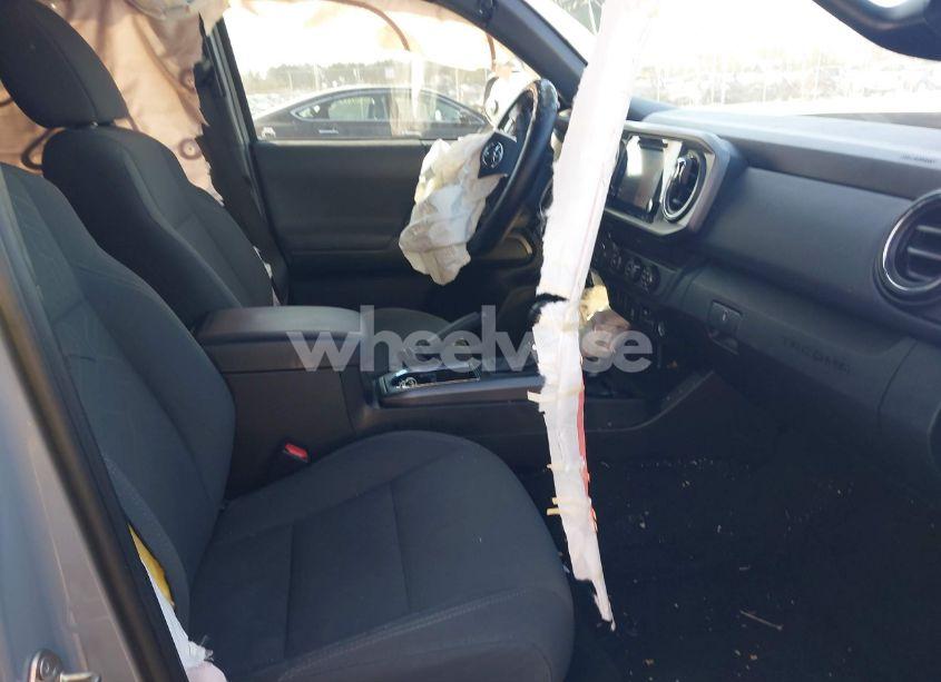 Photo 5 of 2019 Toyota Tacoma TRD OFF ROAD (VIN 3TMCZ5AN8KM268854)