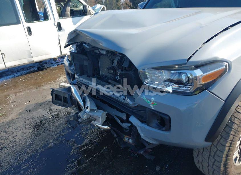 Photo 6 of 2019 Toyota Tacoma TRD OFF ROAD (VIN 3TMCZ5AN8KM268854)