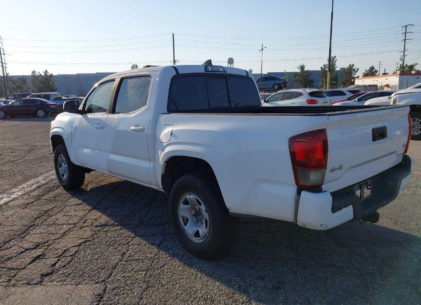 Photo 3 of 2019 Toyota Tacoma SR V6 (VIN 3TMCZ5AN8KM272130)