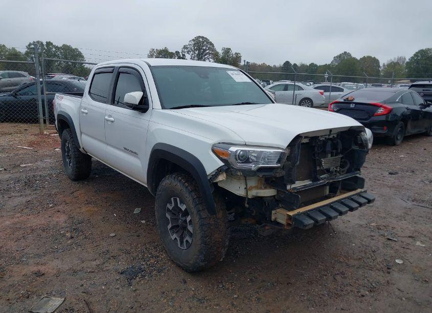 2019 Toyota Tacoma TRD OFF ROAD (VIN 3TMCZ5AN8KM273147) main photo