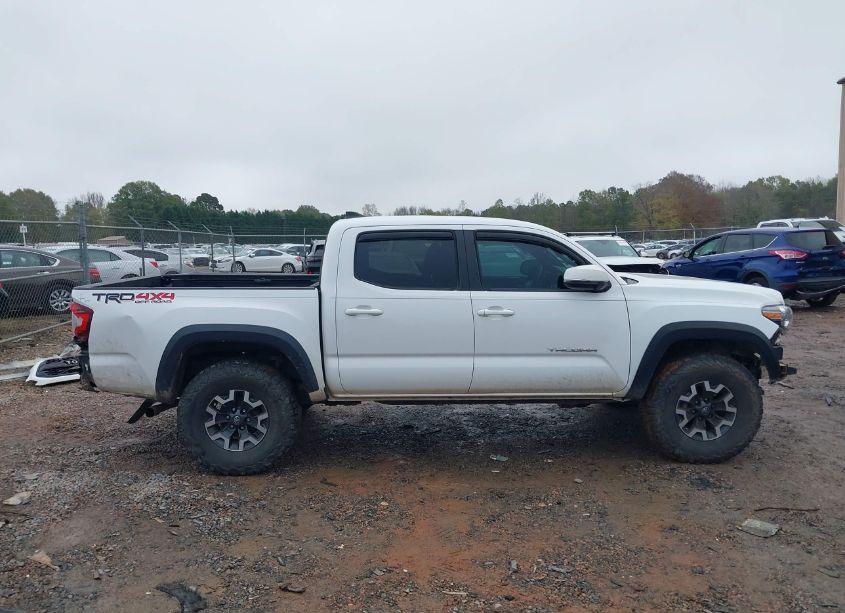 Photo 14 of 2019 Toyota Tacoma TRD OFF ROAD (VIN 3TMCZ5AN8KM273147)