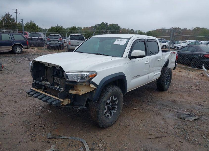 Photo 2 of 2019 Toyota Tacoma TRD OFF ROAD (VIN 3TMCZ5AN8KM273147)