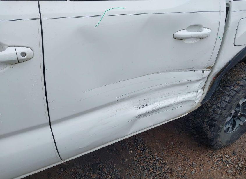 Photo 6 of 2019 Toyota Tacoma TRD OFF ROAD (VIN 3TMCZ5AN8KM273147)
