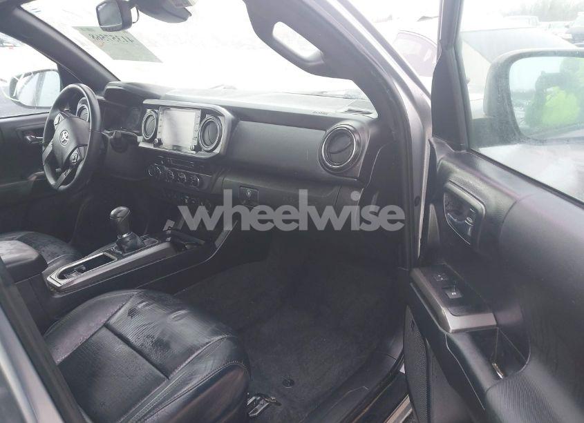 Photo 5 of 2021 Toyota Tacoma 4WD TRD SPORT (VIN 3TMCZ5AN8MM423986)