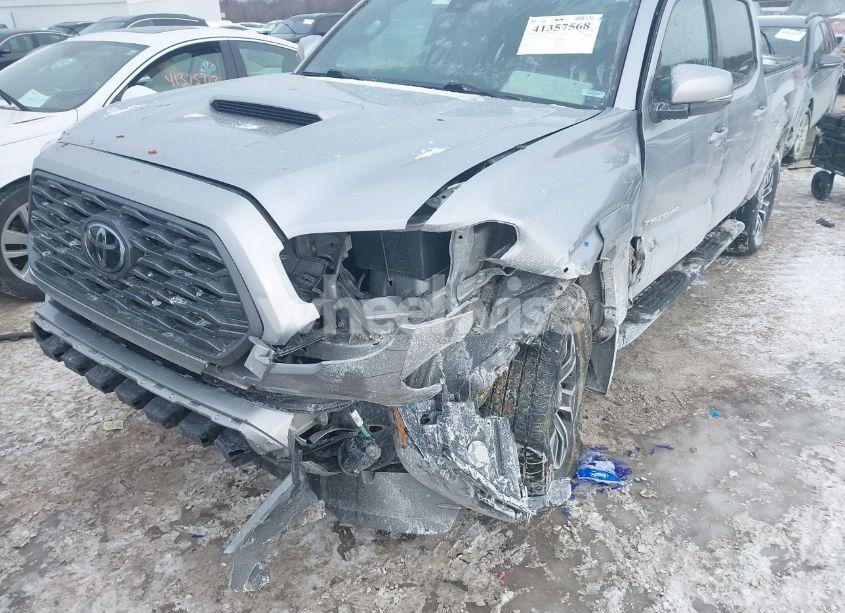 Photo 6 of 2021 Toyota Tacoma 4WD TRD SPORT (VIN 3TMCZ5AN8MM423986)