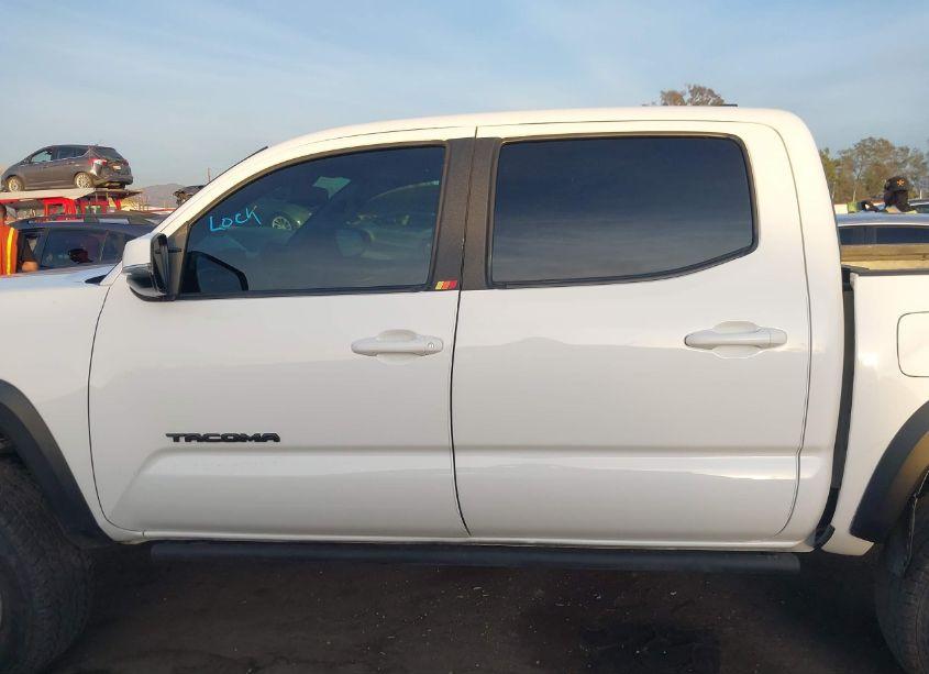 Photo 14 of 2021 Toyota Tacoma TRD OFF-ROAD (VIN 3TMCZ5AN8MM450489)