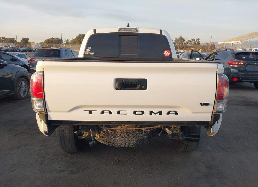Photo 16 of 2021 Toyota Tacoma TRD OFF-ROAD (VIN 3TMCZ5AN8MM450489)